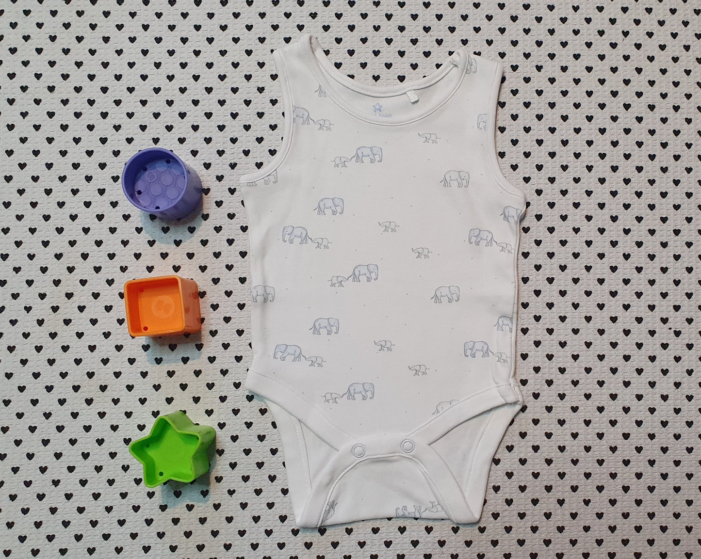 Minis Junge | 2er-Pack: Bodys Ärmellos von Next, Gr. 62