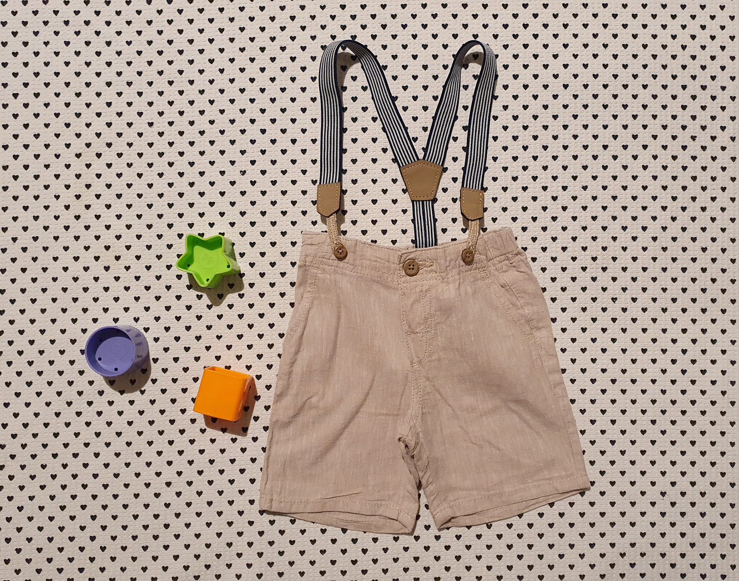 Minis Junge | Shorts aus Leinen mit Hosenträger, Gr. 74