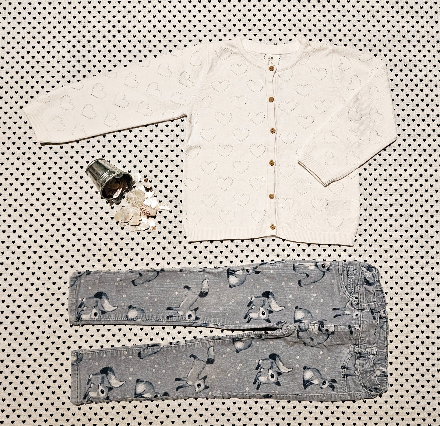 Kids | Mädchen | Set: Strickjacke und Cordhose von H&M, Gr. 98