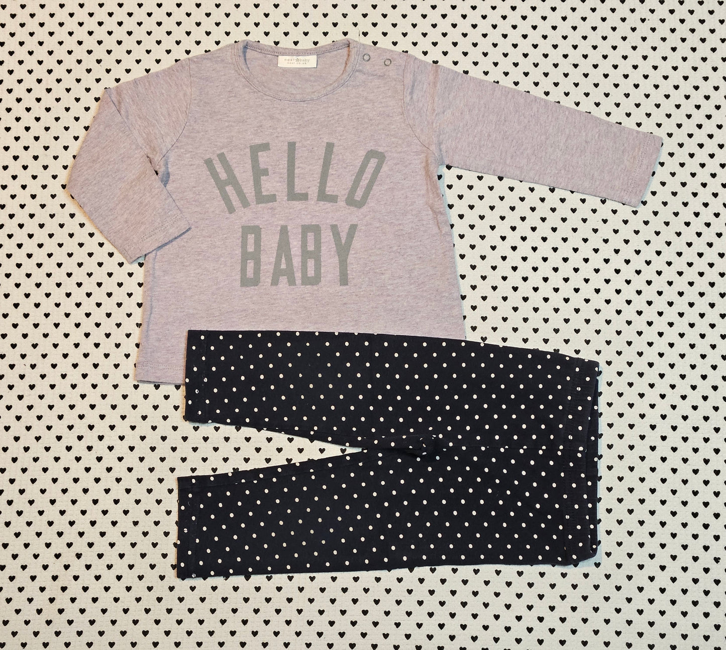 Minis Mädchen | Set: Langarmshirt von Next und Leggings, Gr. 74