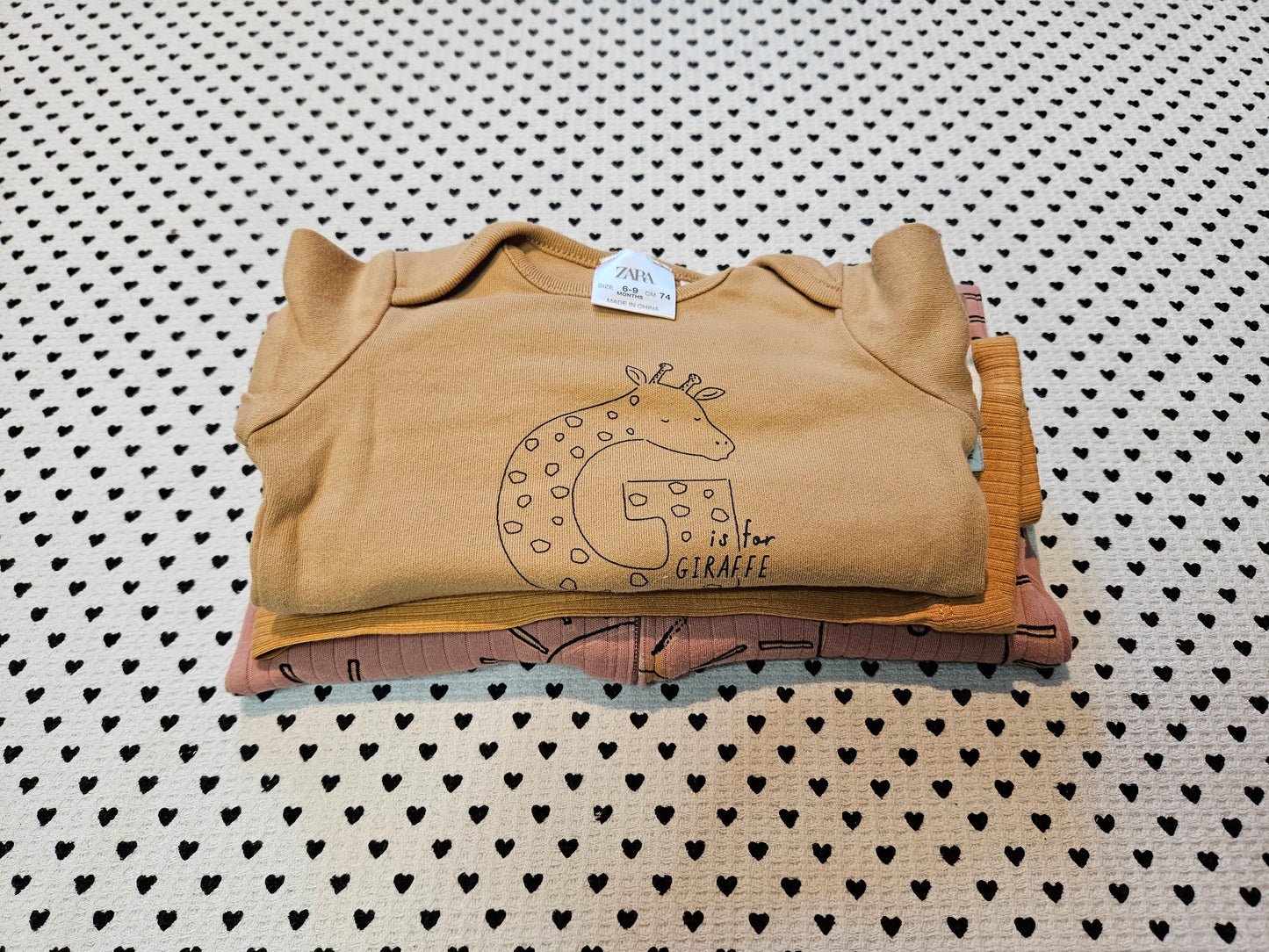 Minis Mädchen | Set: Body von Zara, Pyjama von Next und Leggings von Name it, Gr. 74