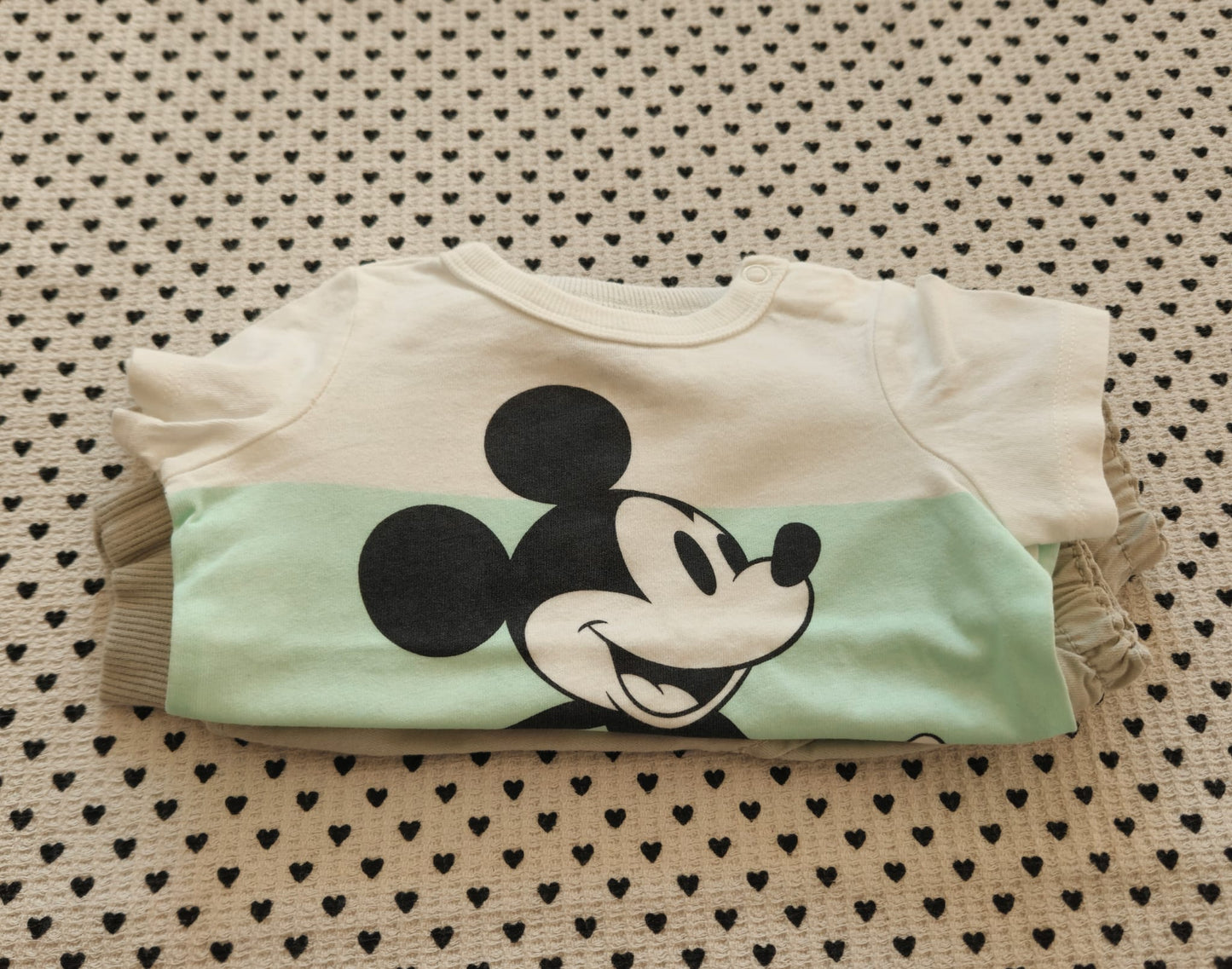 Minis Junge | 2-tlg. Set: T-Shirt (C&A), Hose (Benetton), Gr. 56