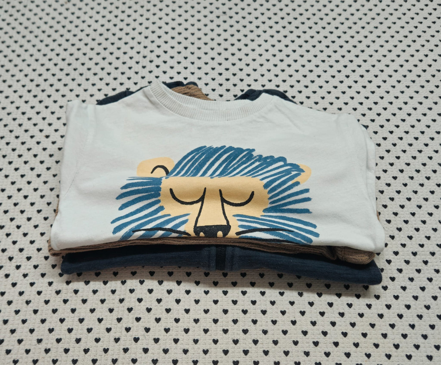 Minis Junge | 3-tlg. Set: T-Shirt (Zara), Kapuzenjacke (Name It), Leinenhose (Zara), Gr. 92/98