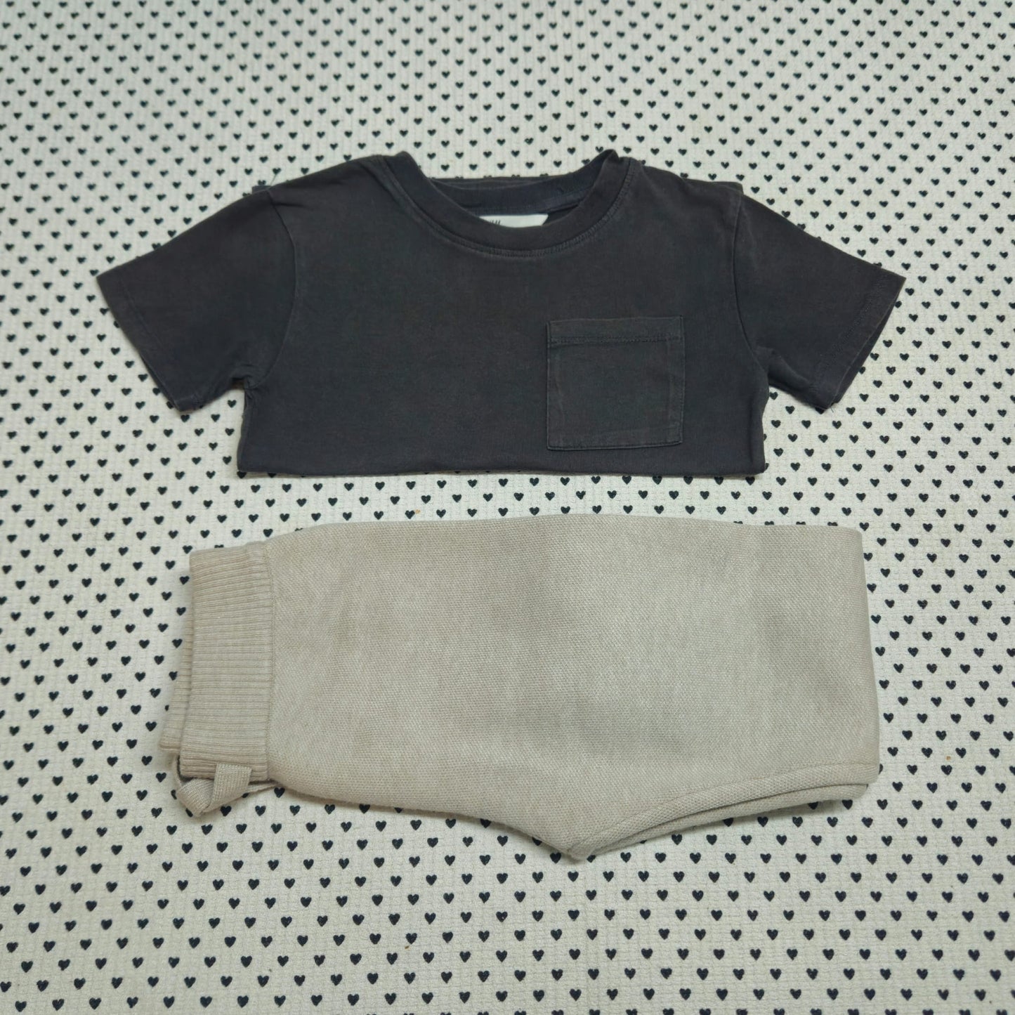 Kids | Junge | 2-tlg. Set: T-Shirt (H&M) und Strickhose (Zara), Gr. 104