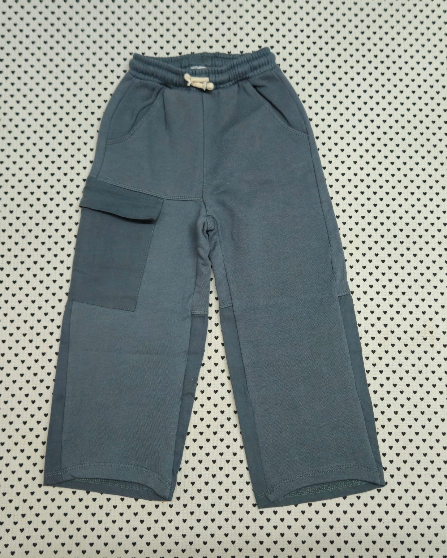 Kids | Junge | Trainerhose (Zara), Gr. 104/110