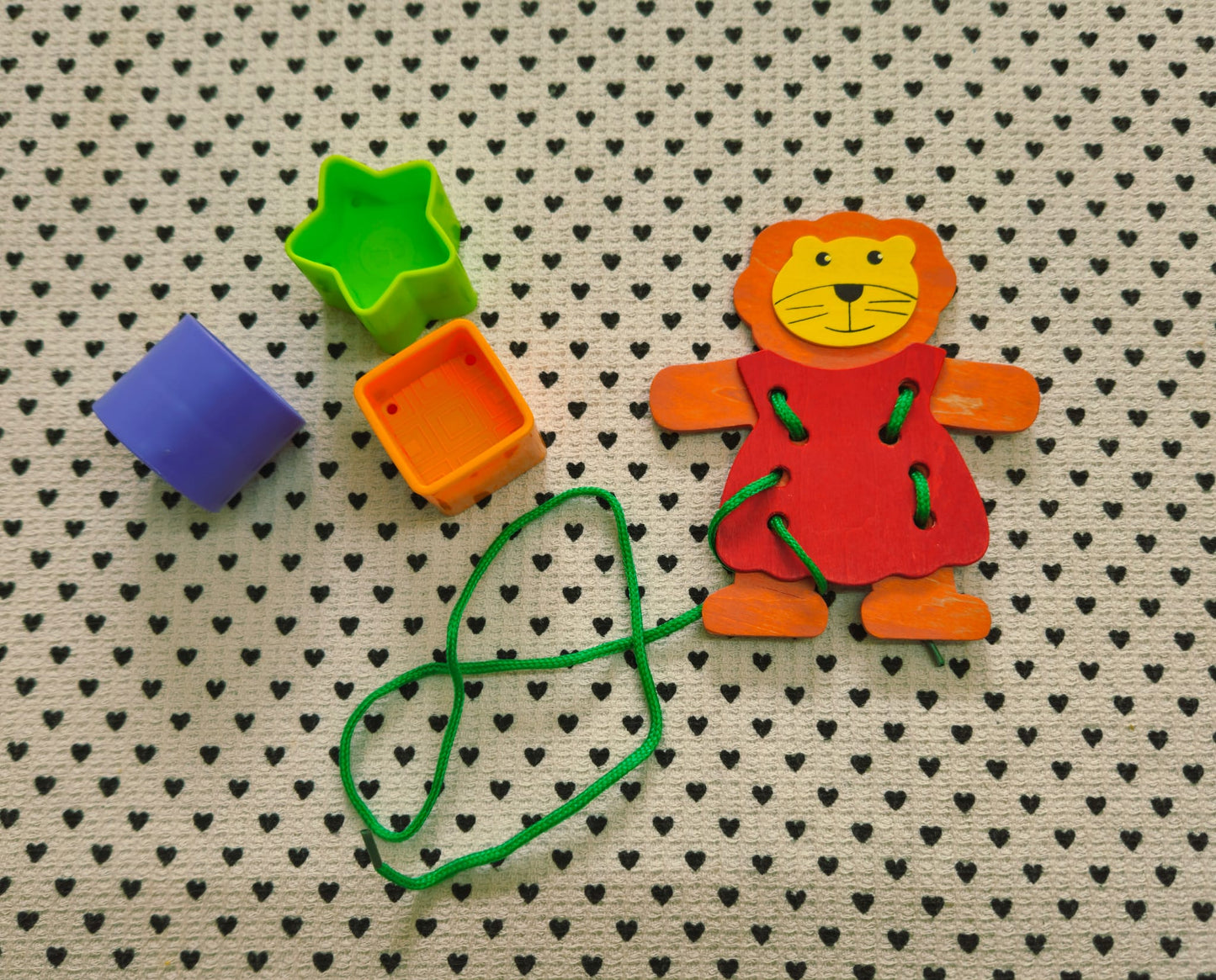 Spielsachen | Holz-Fädelspiel / Anziehpuppen-Set mit div. Tieren