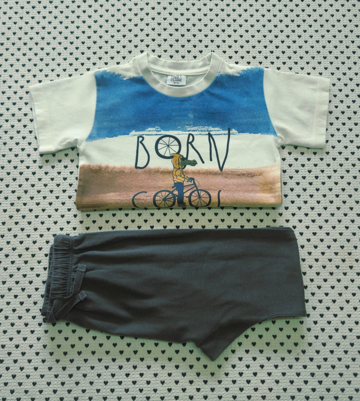Kids | Junge | 2-tlg. Set: T-Shirt (Hust & Claire) und Trainerhosen (H&M), Gr. 98