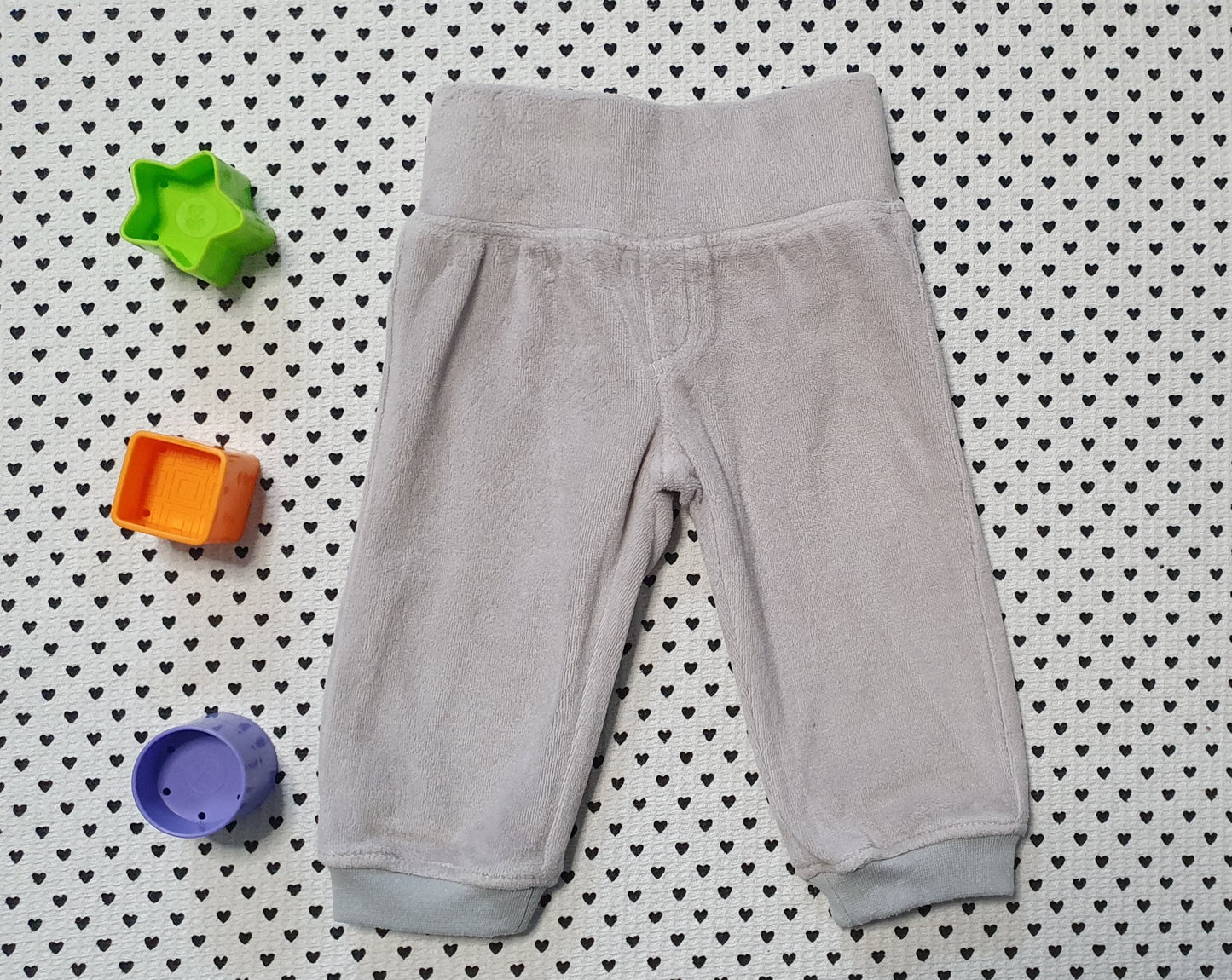 Minis Junge | Unisex | Trainerhose von New Born, Gr. 62/68