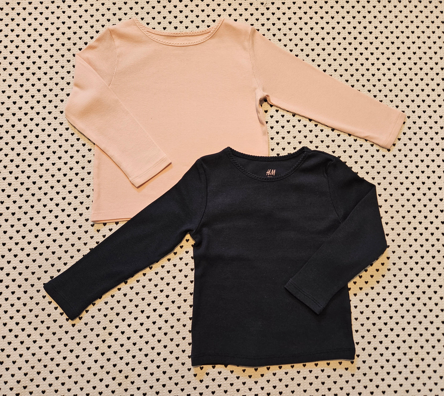 Minis Mädchen | 2er-Pack: Langarmshirt von H&M, gerippt, Gr. 92