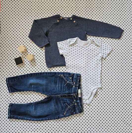 Minis Junge | Set: Body kurzarm, Strickpullover und Jeanshose, Gr. 80/86