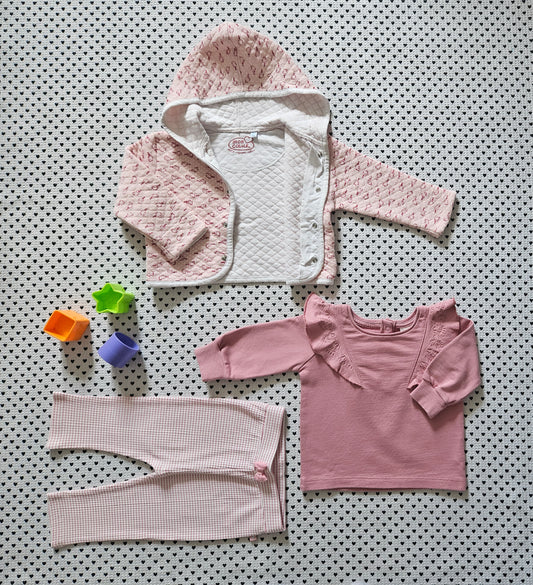 Minis Mädchen | 3-tlg. Set: Pullover von Next, Steppjacke von Mon Coeur und Leggings von Staccato, Gr. 68