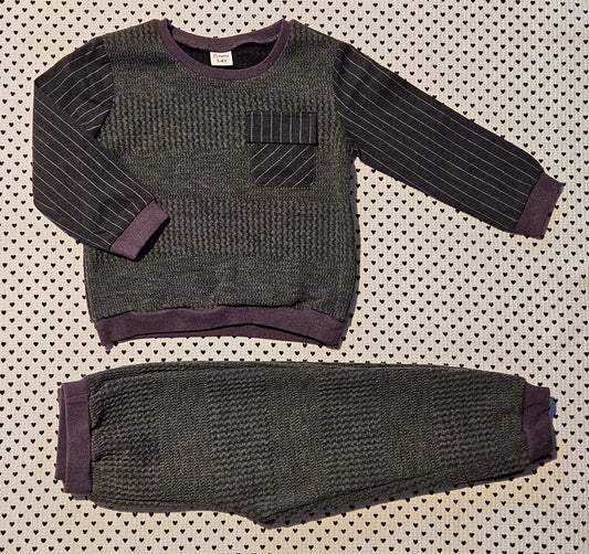 Kids | Junge | Set: Eleganter Pullover und Trainerhosen, Gr. 98