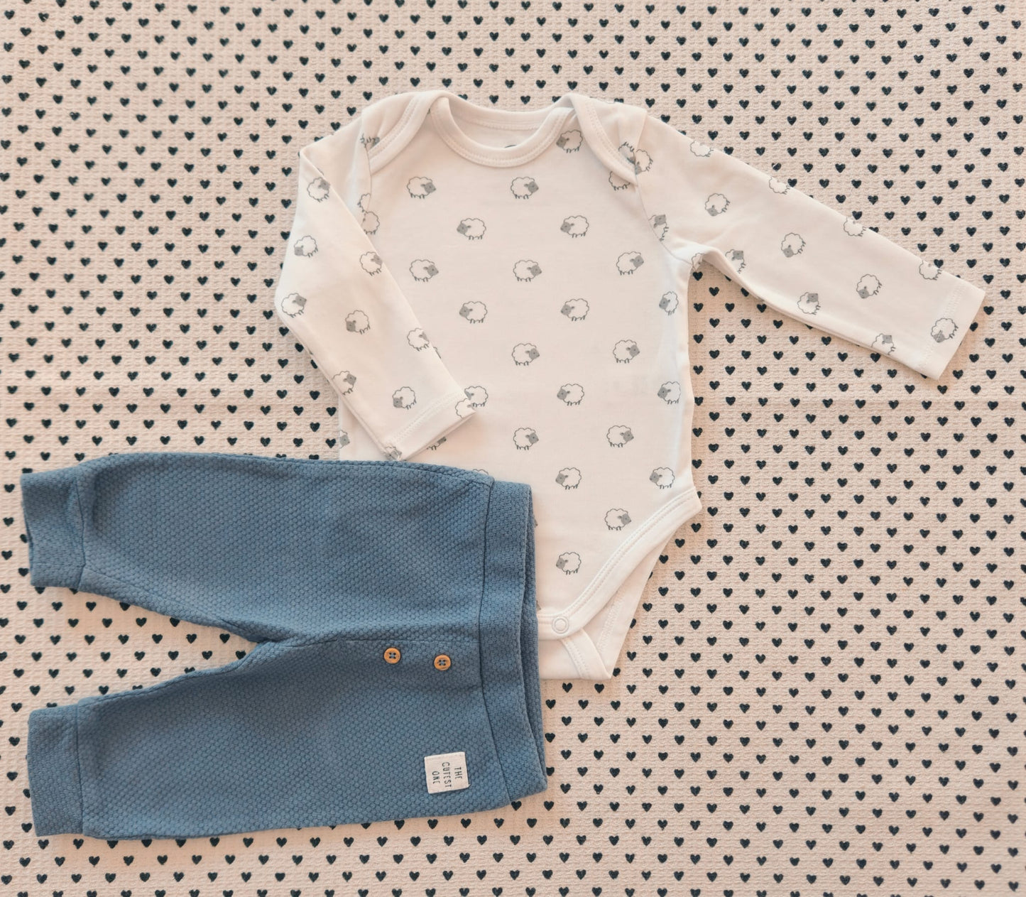 Minis Junge | Unisex | 2-tlg. Set: Body (C&A), Trainerhose (Name it), Gr. 56