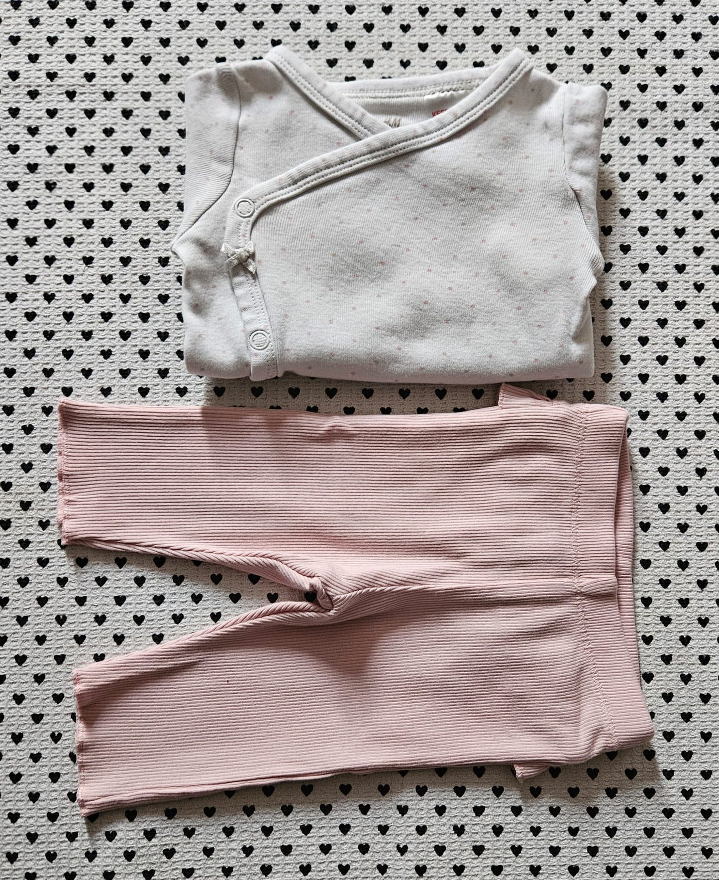 Minis Mädchen | 2-tlg. Set: Wickelbody (H&M) und Leggings (H&M), Gr. 56