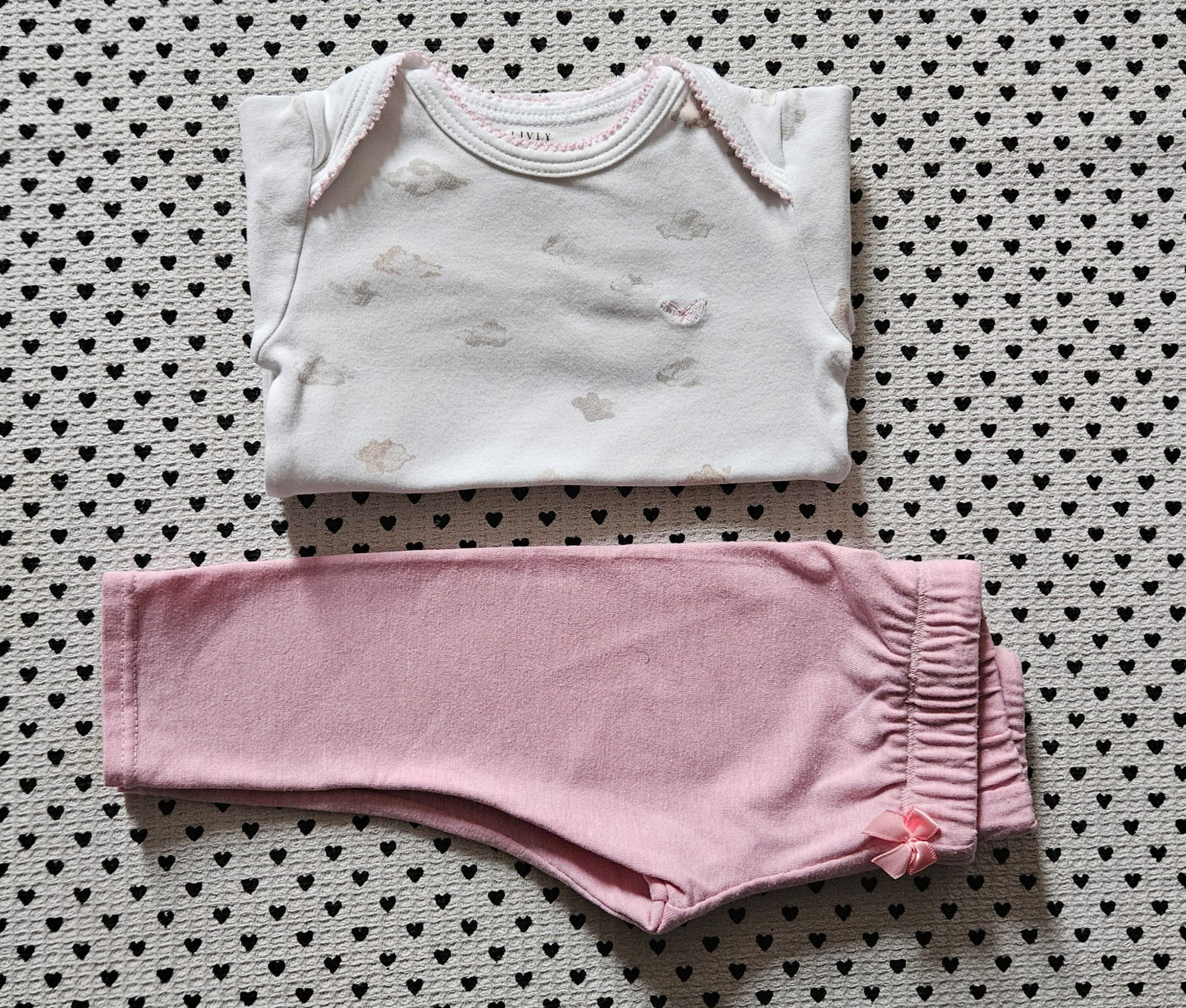 Minis Mädchen | 2-tlg. Set: Body (Livly) und Leggings (ohne Label), Gr. 56