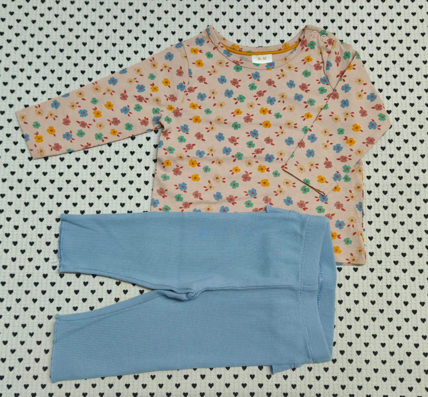 Minis Mädchen | 2-tlg. Set: Langarmshirt (Pusblu) und Leggings (H&M), Gr. 62
