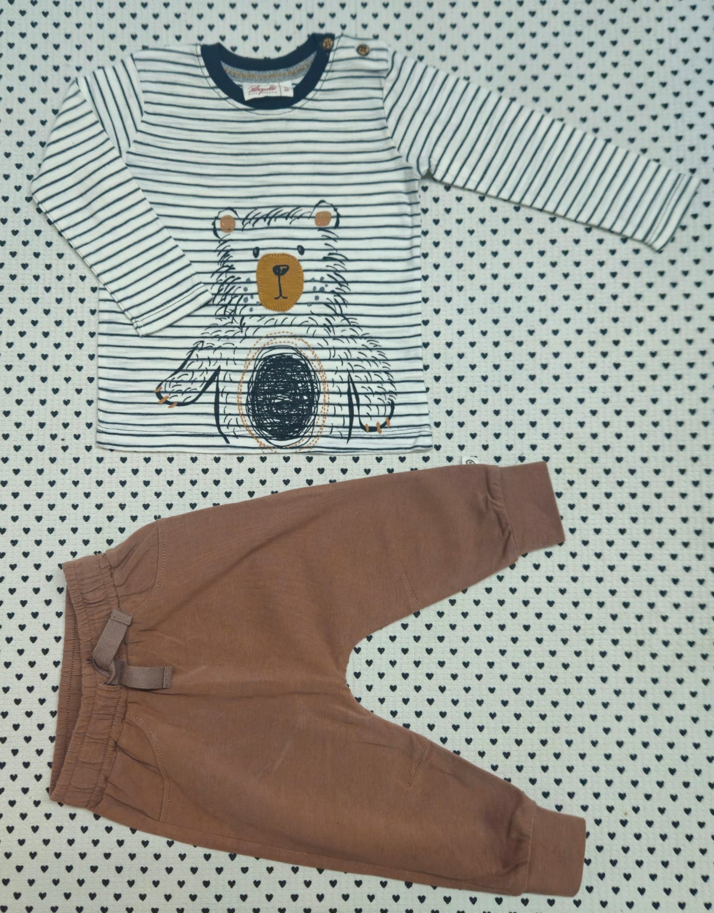 Minis Junge | Unisex | 2-tlg. Set: Langarmshirt (People Wear Organic), Trainerhose (Müsli), Gr. 68