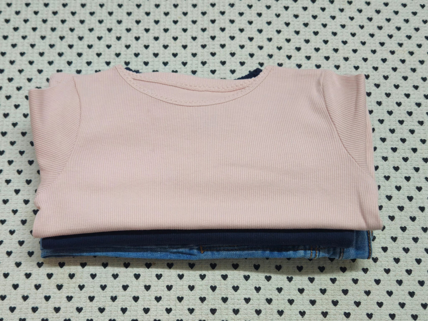 Minis Mädchen | 3-tlg. Set: 2x Langarmshirt (H&M), Jeanshose (Zara), Gr. 86/92