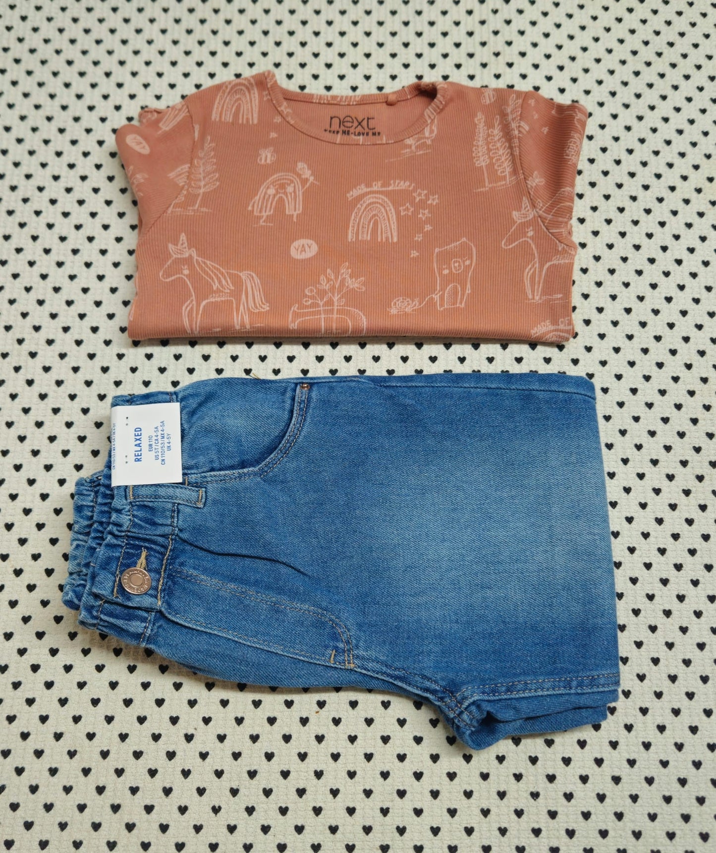 Kids | Mädchen | 2-tlg. Set: Langarmshirt (Next) und Jeanshose (H&M), Gr. 104/110