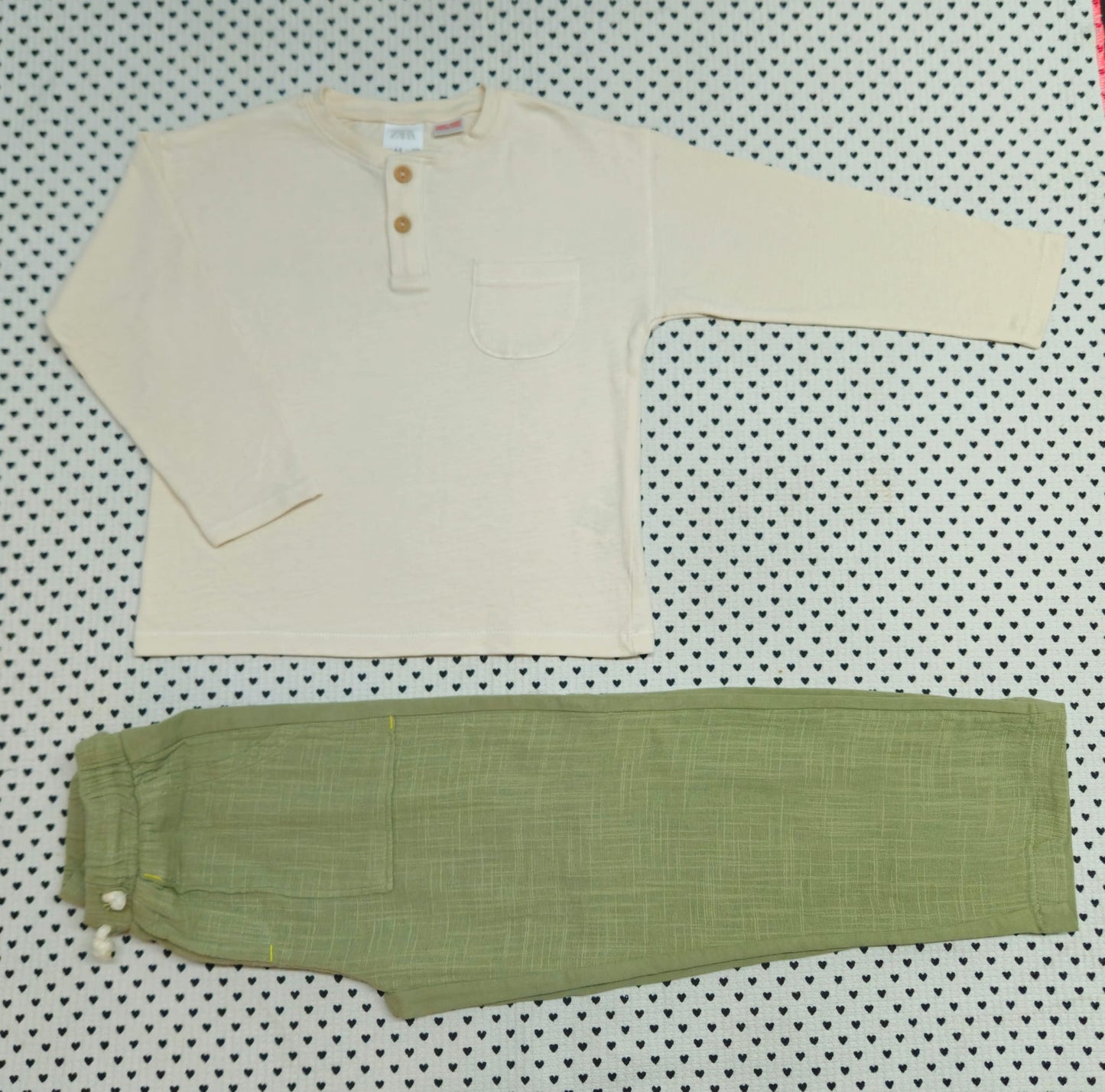 Kids | Junge | 2-tlg. Set: Langarmshirt und Stoffhose (Zara), Gr. 110