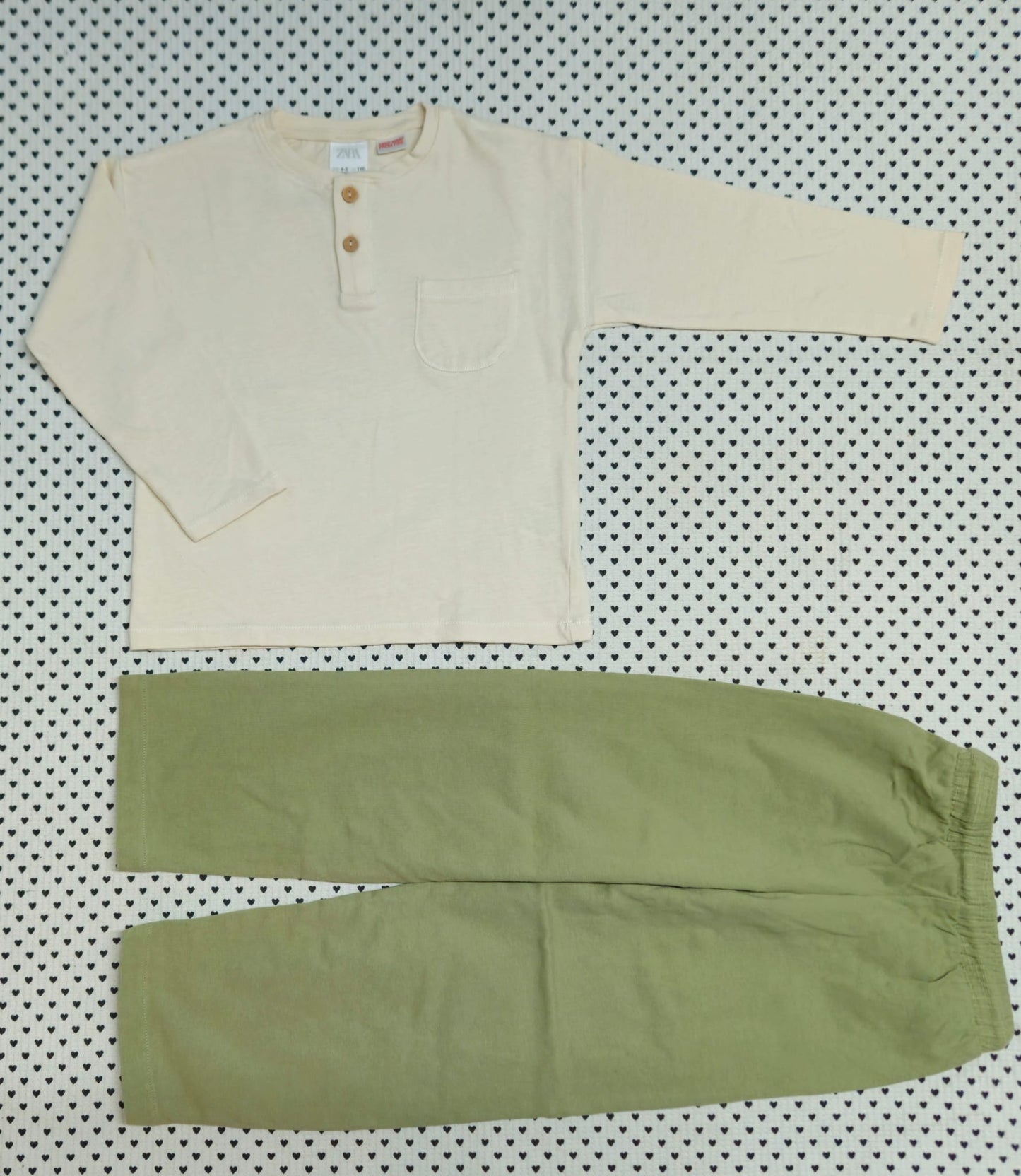 Kids | Junge | 2-tlg. Set: Langarmshirt und Stoffhose (Zara), Gr. 110