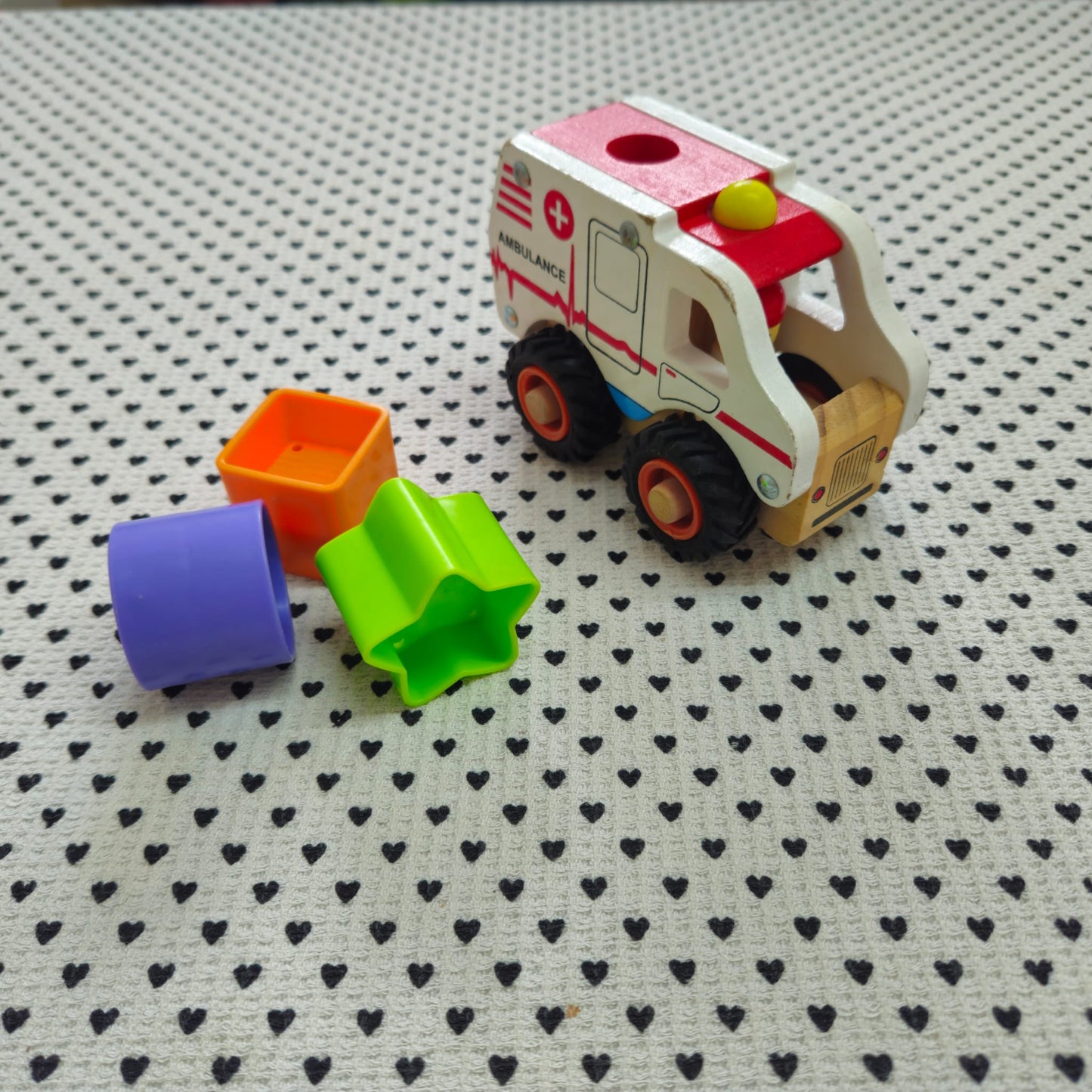 Spielsachen | Holz-Ambulanz