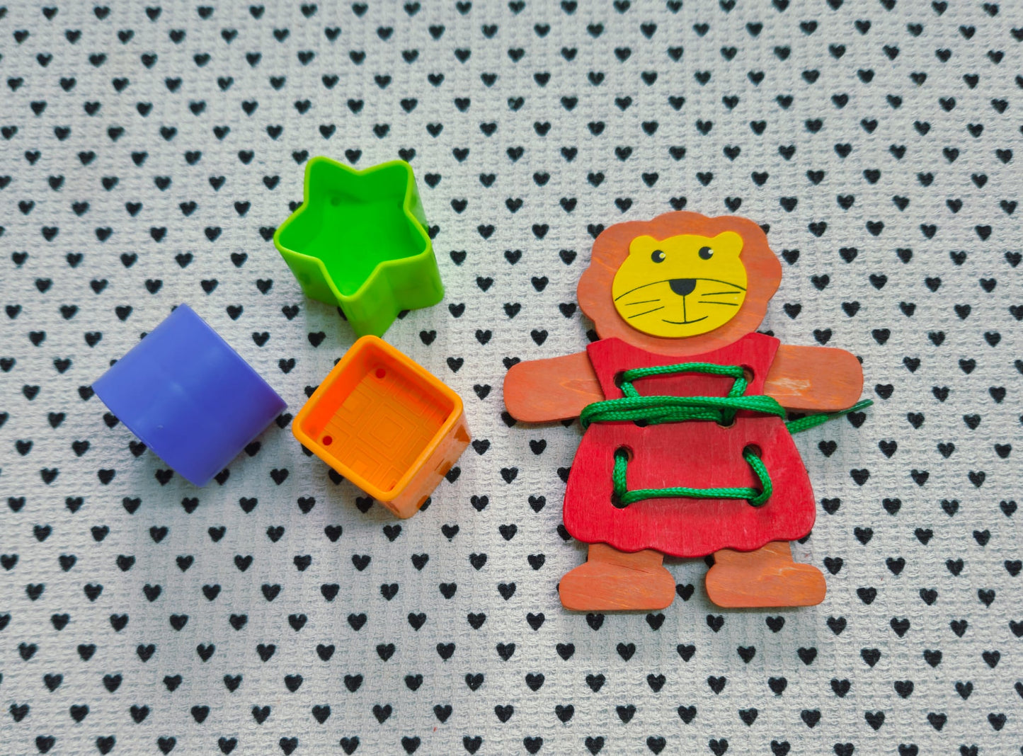 Spielsachen | Holz-Fädelspiel / Anziehpuppen-Set mit  div. Tieren