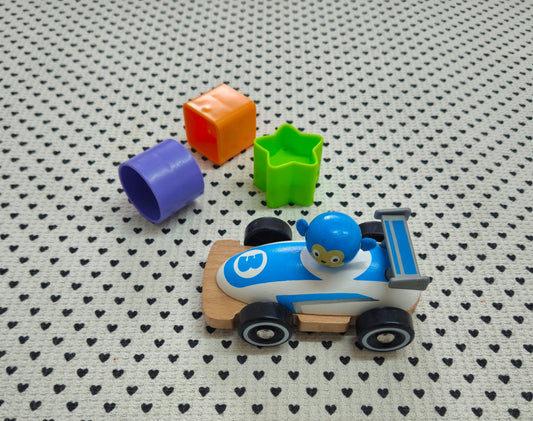 Spielsachen | Holz-Rennauto mit Fahrer (Hape)