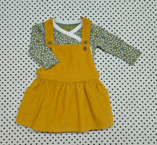 Minis Mädchen | 2-tlg. Set: Wickelbody (Growing every Day) und Cord-Latzkleid (F&F), Gr. 62/68