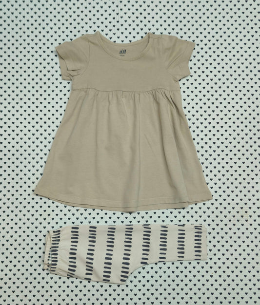 Minis Mädchen | 2-tlg. Set: Kleid (Zara) und Leggings (Next), Gr. 74