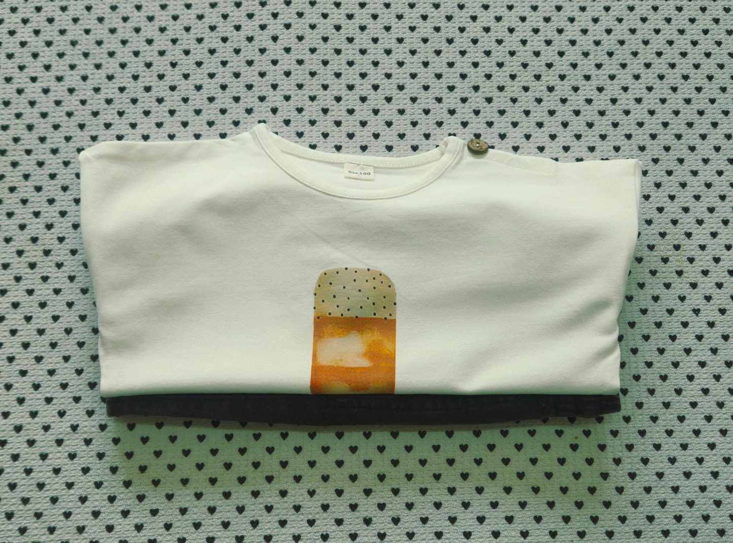 Kids | Junge | Unisex | 2-tlg. Set: T-Shirt (No Name) und Cargohose (H&M), Gr. 98